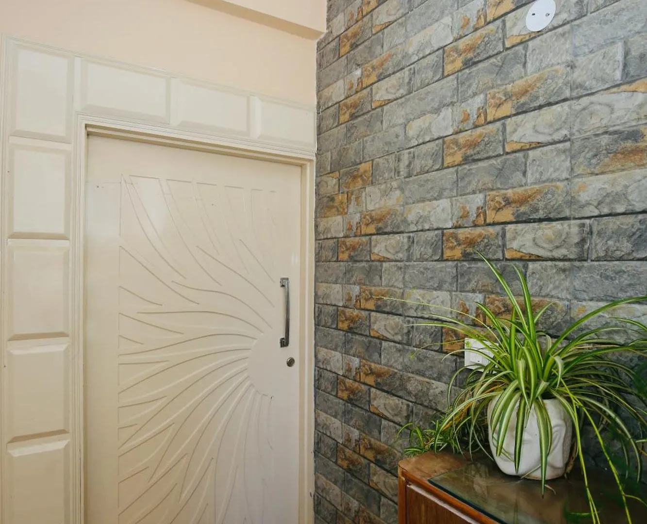 Nature Retreat New Shimla #City Centre #Near To Mall Road #Private Parking #Balcony View Hotel