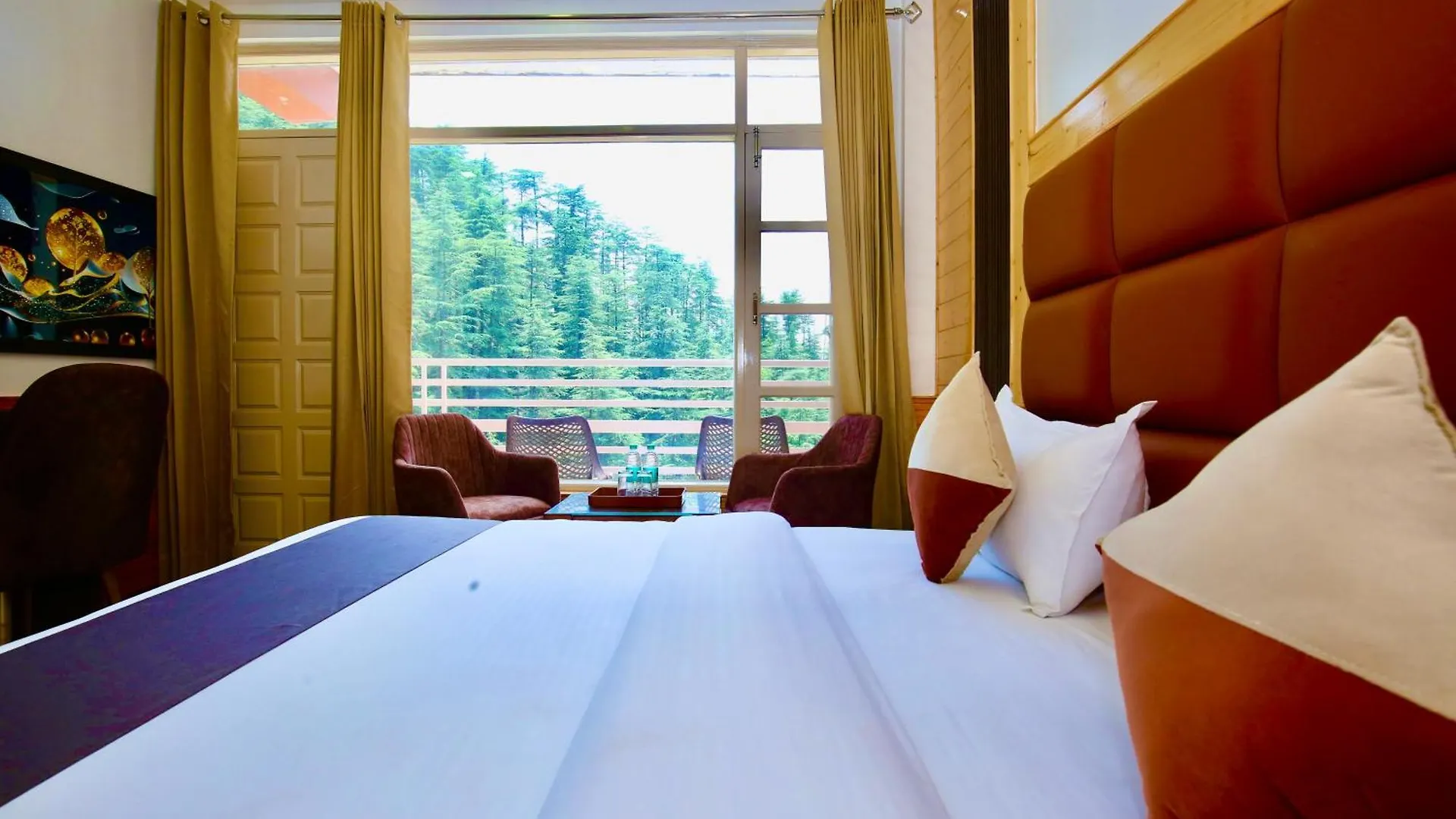 Nature Retreat New Shimla #City Centre #Near To Mall Road #Private Parking #Balcony View 4*,