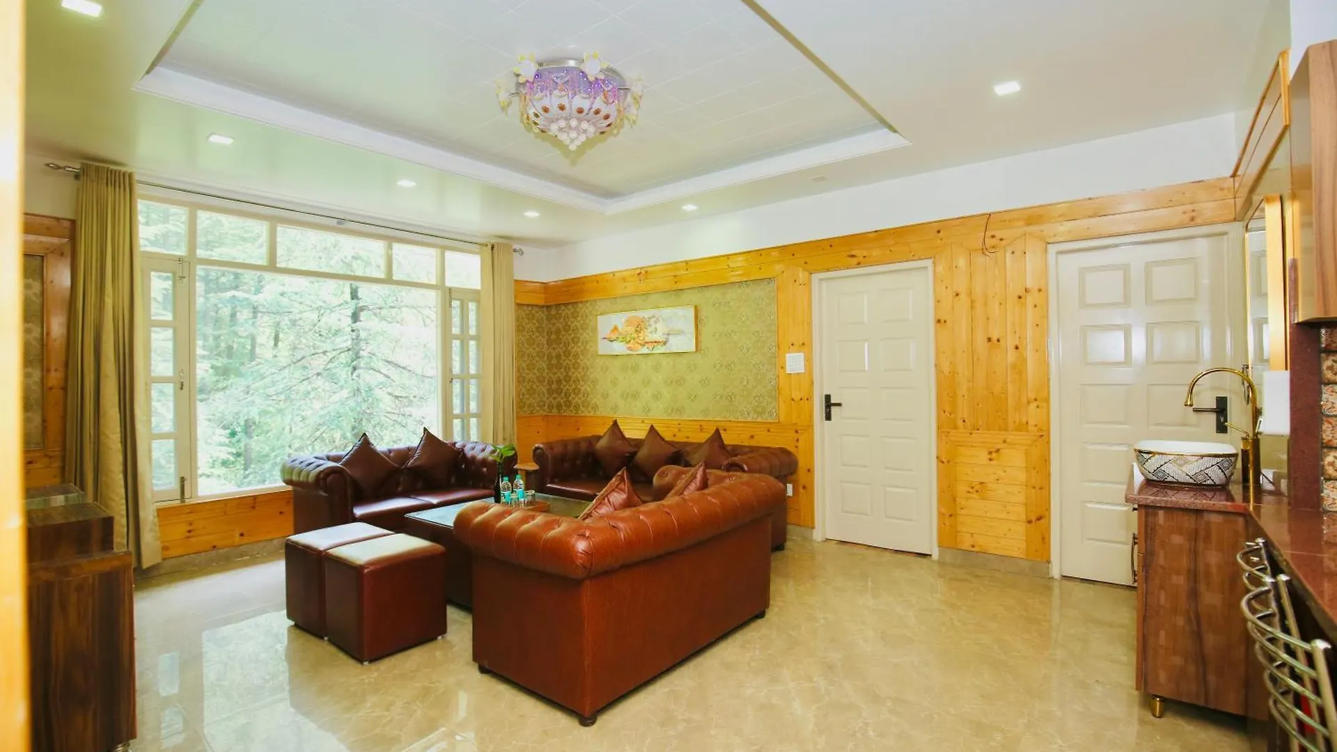 Nature Retreat New Shimla #City Centre #Near To Mall Road #Private Parking #Balcony View Hotel
