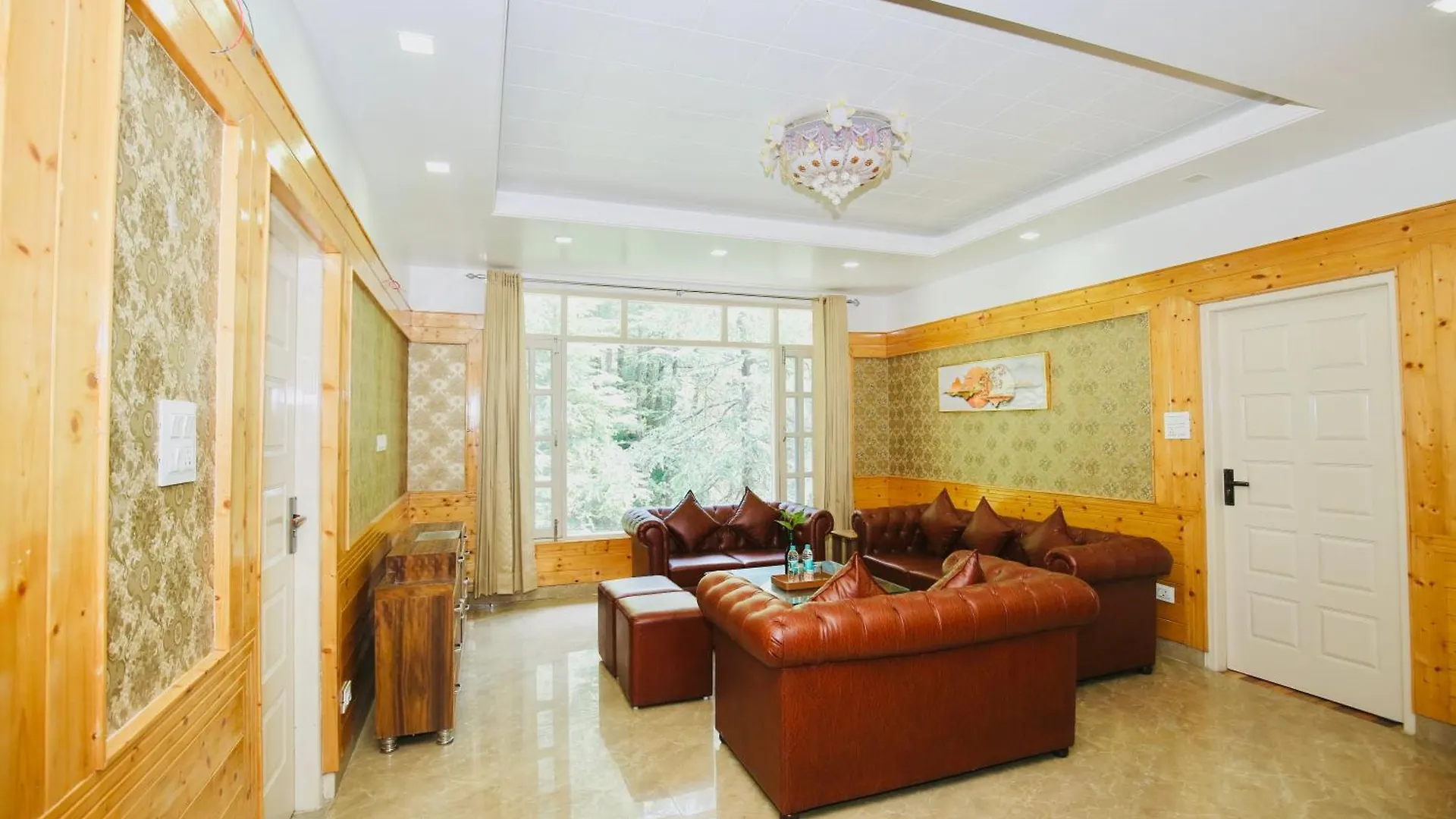 Nature Retreat New Shimla #City Centre #Near To Mall Road #Private Parking #Balcony View Hotel